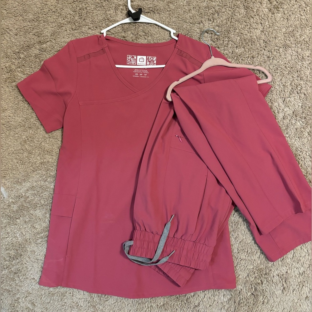 Wonderwink Pink Scrub Set